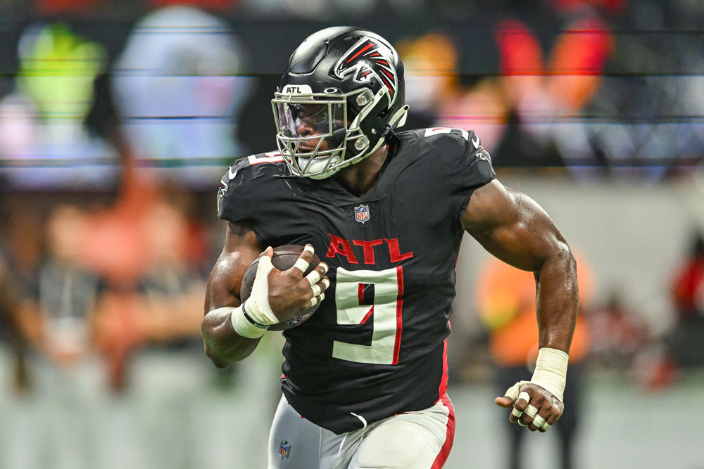 Falcons LB Lorenzo Carter changes jersey number for 2023